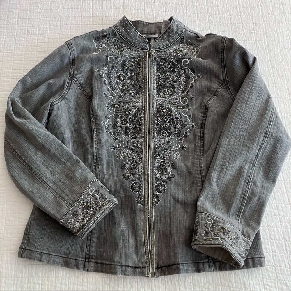 EUC Chicos Platinum grey denim jacket w/beaded embellishment